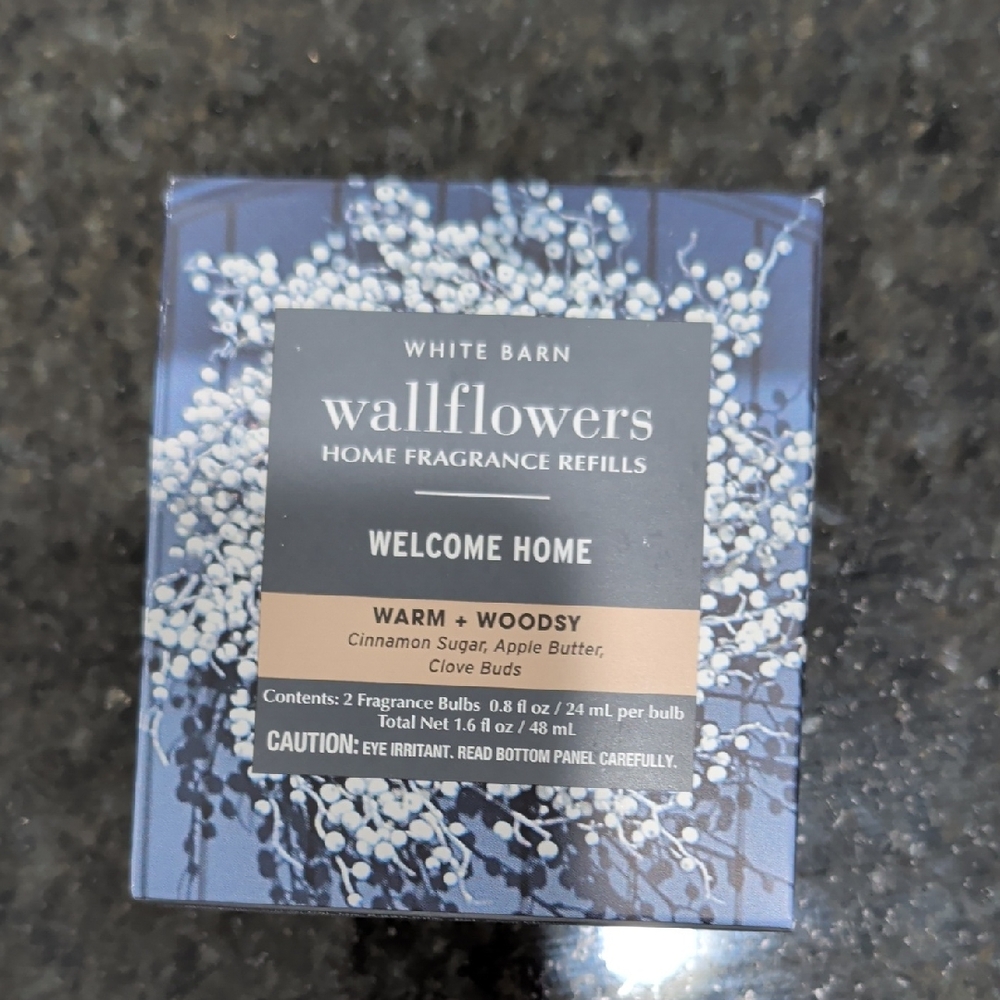 White Barn Wallflowers Welcome Home Fragrance Refills - Blue and White
